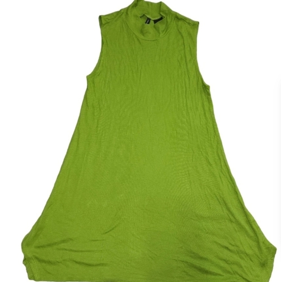 Sleeveless Dress Green Size Medium Mock Neck Lightweight Mini Casual Party - Picture 1 of 4